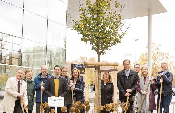 tree planting event IPM ESSEN 2019